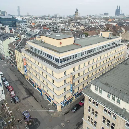 A&o Neumarkt Hotell 2*