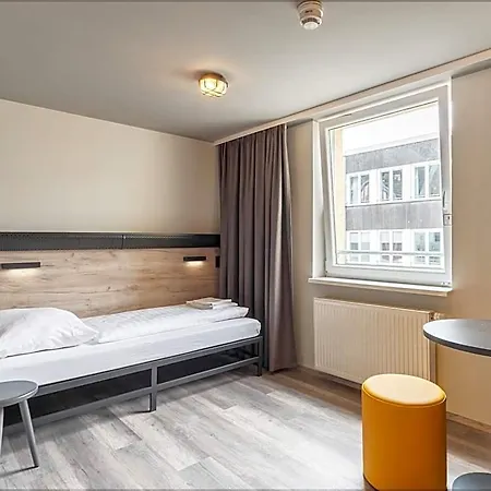Hotel A&o Neumarkt 2*