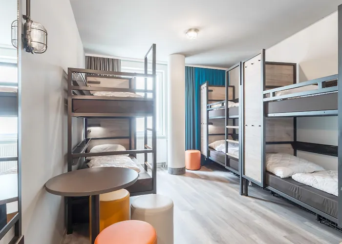 Otel A&o Neumarkt 2*